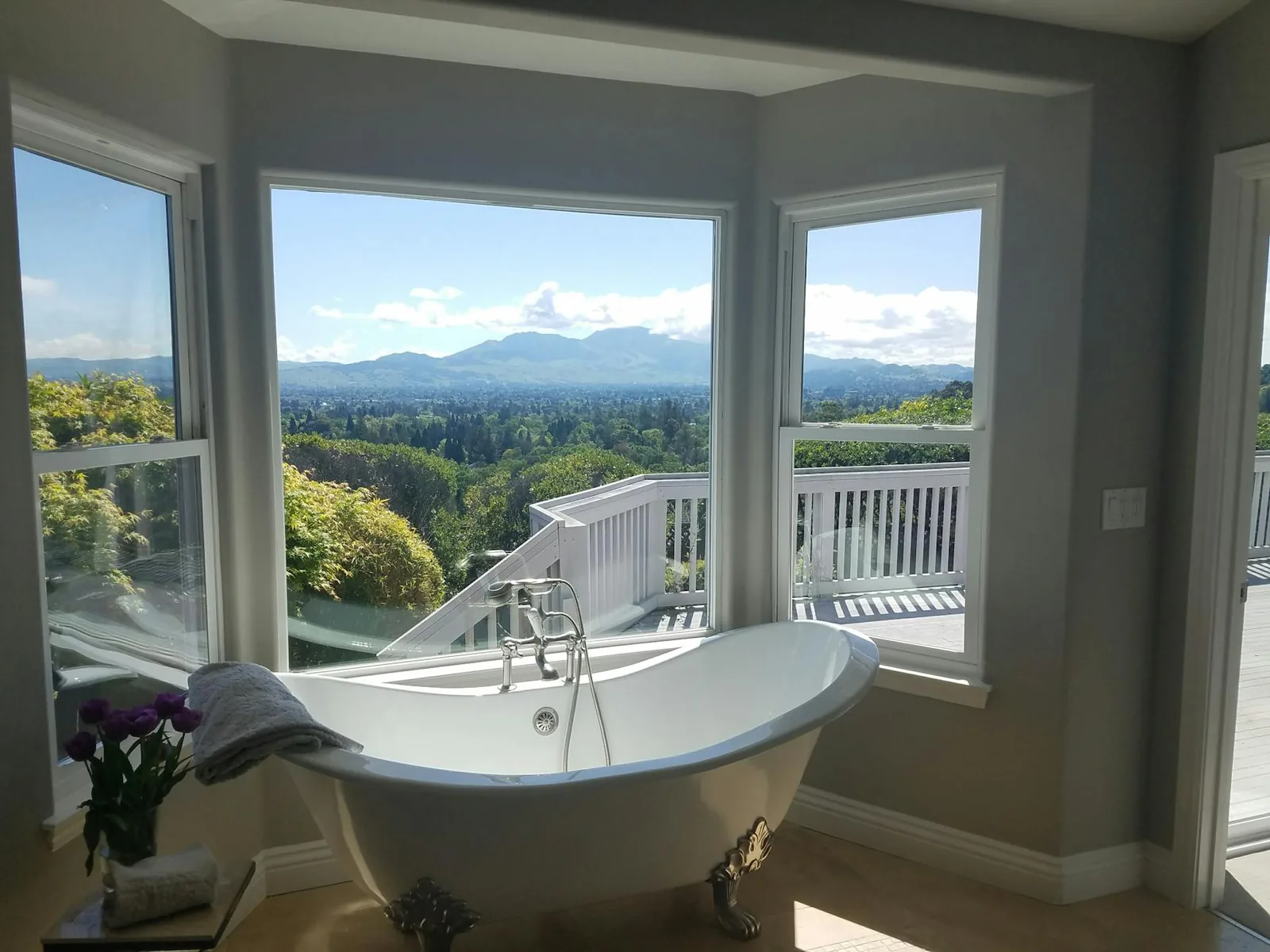 Lodge bathroom with mountain view
